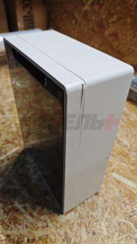 Щиток 12 мод настенный FRAME, белый, с тонированной дверцей, с 2 шинами PEN на 6 и 8 отв. DKC