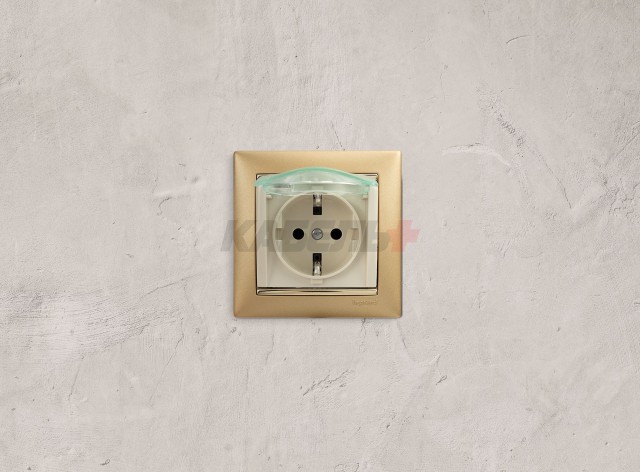 VALENA Розетка 1-местная с заземлением с защитными шторками и крышкой 16А IP44 слоновая кость