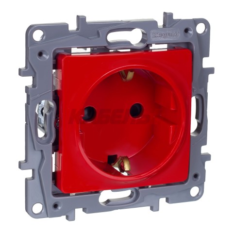 ETIKA Розетка 1-местная с заземлением с защитными шторками 16А красный