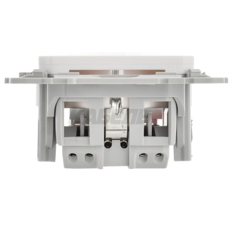 FLITE Розетка с заземлением с защитными шторками безвинтовое крепление 16А РСш11-1-ФлБ белый IEK