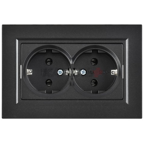 BRITE Розетка 2-местная с заземлением без защитных шторок плоская 16А в сборе РСПл12-3-БрЧ черный IEK
