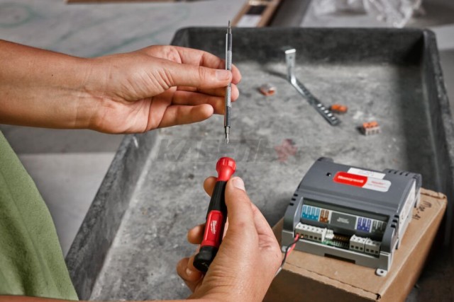 Отвертка прецизионная 4 в 1 4932480584