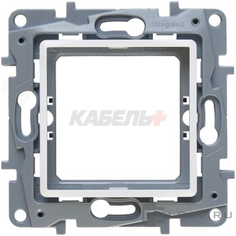 Etika- Адаптер для установки механизмов Mosaic 45x45 (белый)