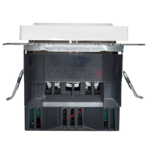 BRITE Розетка 1-местная с заземлением с защитными шторками 16А с USB A+A 5В 3,1А РЮш10-2-БрАБ арктический белый IEK