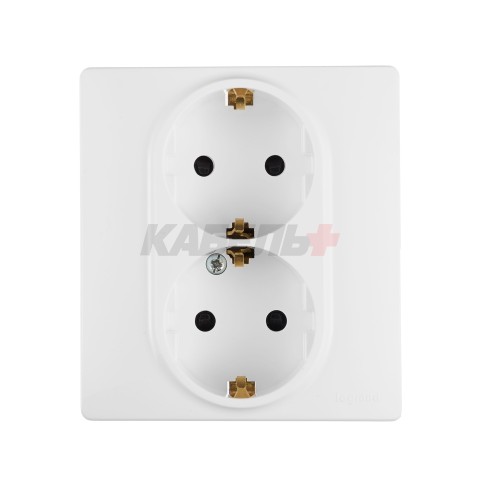 INSPIRIA Розетка 2-местная с заземлением с защитными шторками 16А безвинтовое крепление в сборе белый