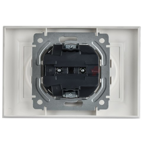 BRITE Розетка 2-местная без заземления без защитных шторок 10А в сборе РС12-2-БрАБ арктический белый IEK