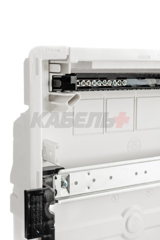 Щит скрытой установки 24 места, винтовые клеммы, (382х318х72), IP-40 // Hager - Golf (Белая дверь)