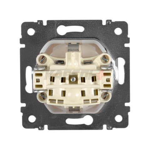 VALENA Розетка 1-местная с заземлением с защитными шторками и крышкой 16А IP44 белый