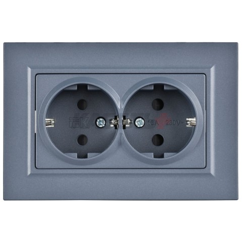 BRITE Розетка 2-местная с заземлением с защитными шторками плоская 16А в сборе РСшПл12-3-БрМ маренго IEK