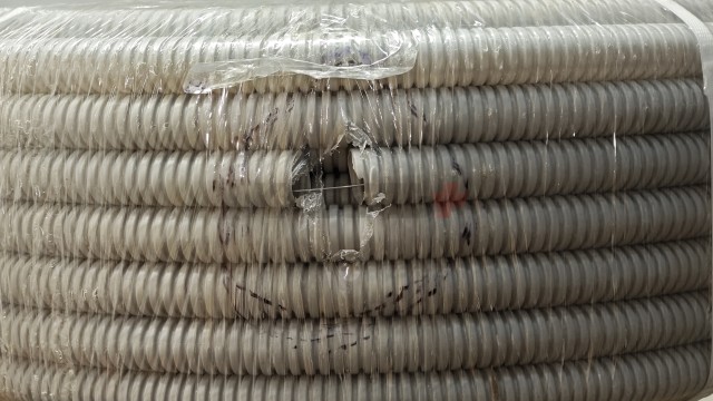ELASTA Труба гофрированная ПВХ d=25мм с зондом (50м) IEK (УЦЕНКА)