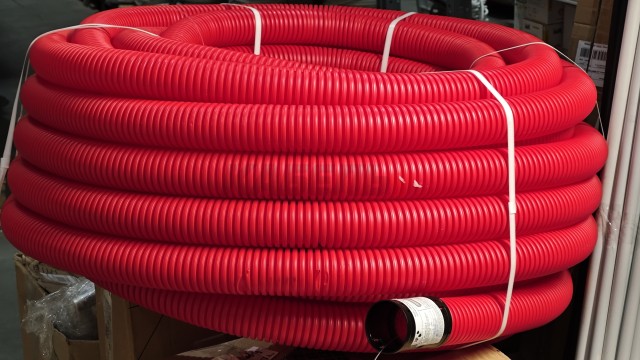 Труба гофрированная двустенная ПНД d=63мм красная (50м) IEK. Уценка.