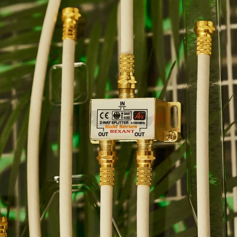 Делитель ТВx2 под F-разъем, 5-1000МГц, Silver (3 F-разъема в комплекте) REXANT