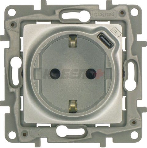 ETIKA Розетка 1-местная с заземлением с защитными шторками безвинтовые зажимы 16А с USB C 7,5Вт алюминий