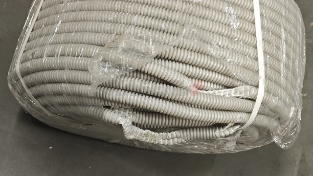 ELASTA Труба гофр.ПВХ d 20 с зондом (100 м) ИЭК. Уценка.