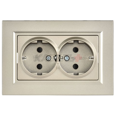 BRITE Розетка 2-местная с заземлением с защитными шторками плоская 16А в сборе РСшПл12-3-БрШ шампань IEK