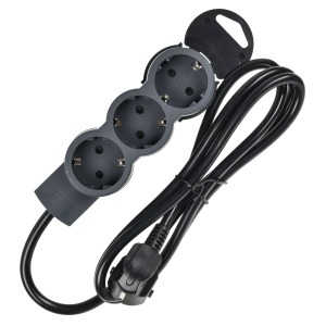 STANDARD Удлинитель У03 3 места 2P+PE 1,5м 3х1,5мм2 16А черный IEK