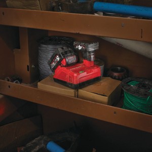 Быстрое зарядное устройство MILWAUKEE M12-18 FC