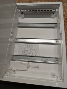 U36AW, Щит встраиваемый, 3 ряда, 36+6 мод., белая дверца, IP40