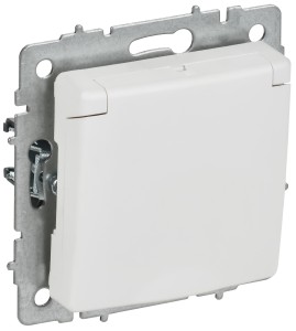 BRITE Розетка 1-местная с заземлением с защитными шторками и крышкой 16А IP20 РСбш10-3-БрАБ арктический белый IEK