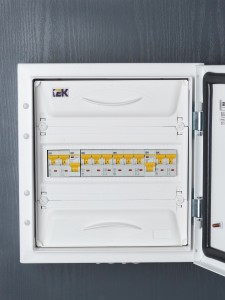 KARAT Автоматический выключатель ВА47-60M 3P C 10А 6кА IEK