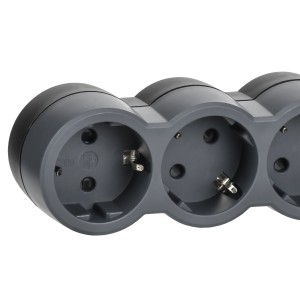 STANDARD Удлинитель У03 3 места 2P+PE 3м 3х1,5мм2 16А черный IEK