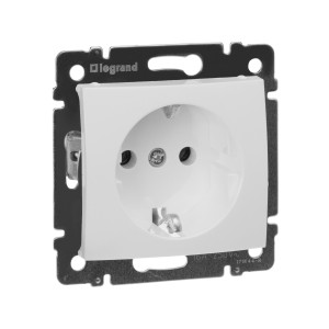 Valena - Розетка 2P+E нем. стд. белая