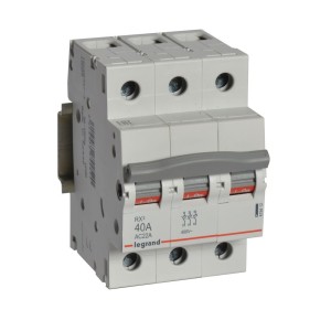 RX3 Выключатель-разъединитель 40А 3П