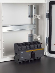 Выключатель-разъединитель модульный ВРМ-3 3P 125А IEK