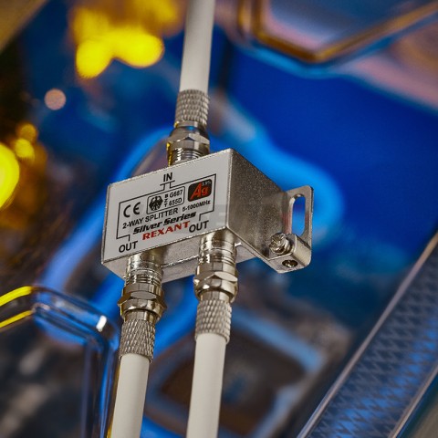 Делитель ТВx2 под F-разъем, 5-1000МГц, Silver (3 F-разъема в комплекте) REXANT