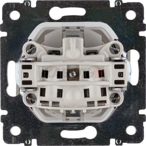 VALENA Розетка 1-местная с заземлением с защитными шторками и крышкой 16А IP44 слоновая кость