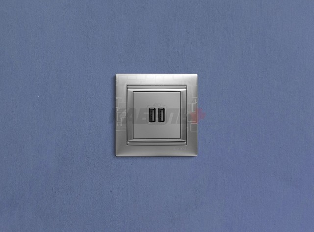 VALENA Розетка USB A+A 15Вт алюминий