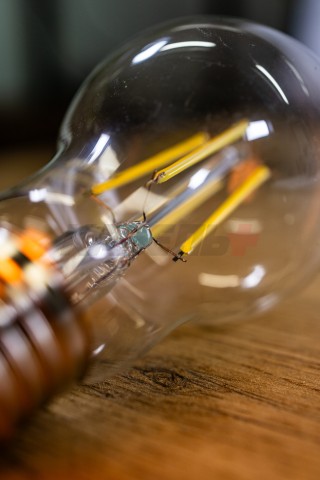 Лампа Gauss Filament А60 8W 780lm 4100К Е27 LED