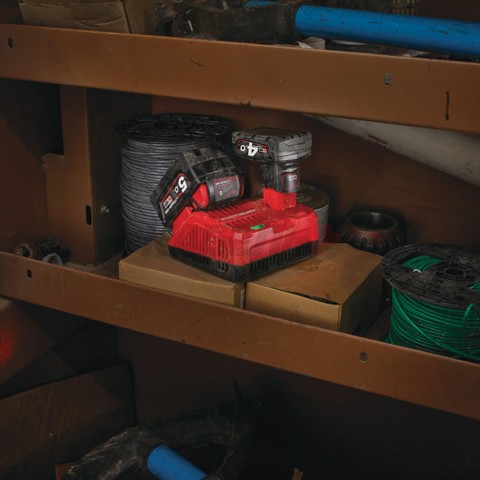 Быстрое зарядное устройство MILWAUKEE M12-18 FC