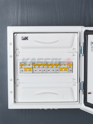 KARAT Автоматический выключатель ВА47-60M 3P B 40А 6кА IEK