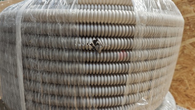 ELASTA Труба гофр.ПВХ d 20 с зондом (100 м) ИЭК