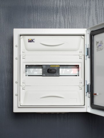 Выключатель-разъединитель модульный ВРМ-2 3P 80А IEK