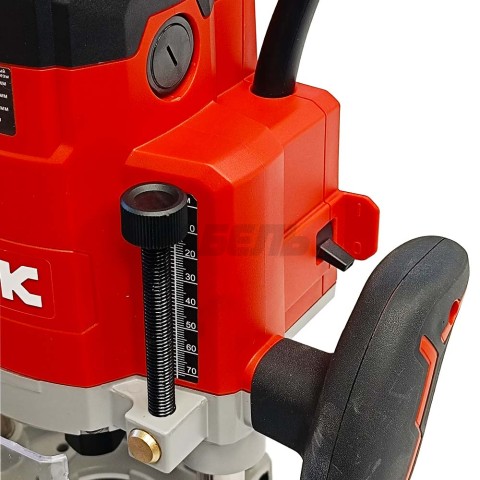 Фрезер ручной KMR06-12 DCK (KMR06-12)
