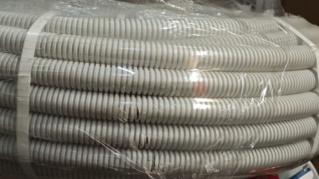 Труба ПВХ гибкая гофр. д.25мм, лёгкая с протяжкой, 50м, цвет серый DKC