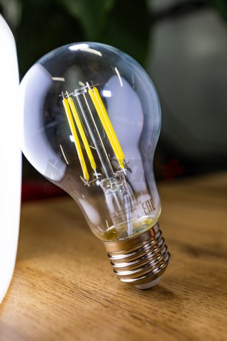 Лампа Gauss Filament А60 8W 780lm 4100К Е27 LED