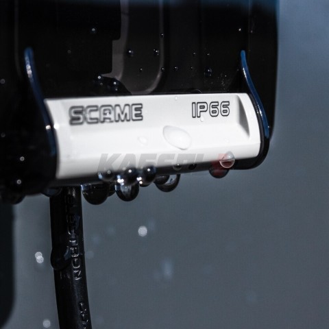 Розетка настенного монтажа SCHUKO 2P+E 16A 200-250V со шторками M95(95x95mm) IP66 серия PROTECTA