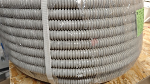 ELASTA Труба гофр.ПВХ d 20 с зондом (100 м) ИЭК