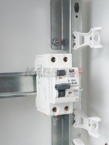 ARMAT Выключатель дифференциального тока R10N 2P 63А 30мА тип AC IEK