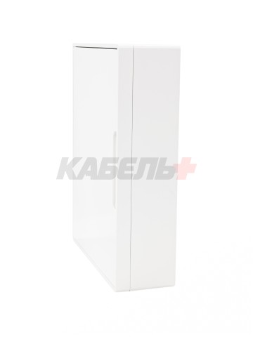 Щиток 24 мод настенный слаботочный FRAME, белый, с белой дверцей, с монтажной платой, 1 розеткой (арт. 76482B) и установочной рамкой DKC