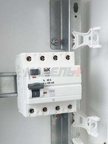 ARMAT Выключатель дифференциального тока R10N 4P 40А 100мА тип AC IEK