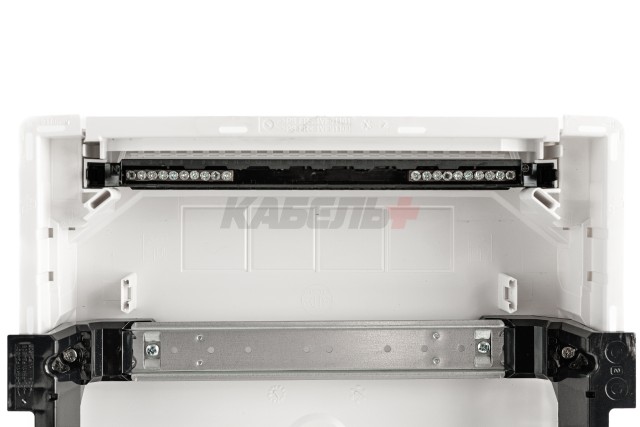 Щит скрытой установки 24 места, винтовые клеммы, (382х318х72), IP-40 // Hager - Golf (Белая дверь)