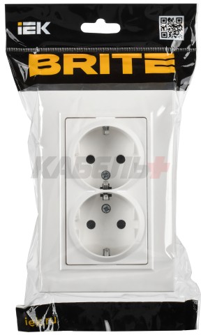 BRITE Розетка 2-местная с заземлением с защитными шторками плоская 16А в сборе РСшПл12-3-БрАБ арктический белый IEK