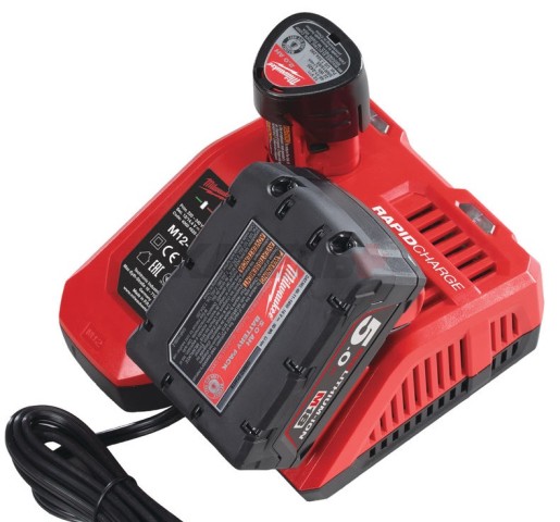 Комплект аккумулятор и зарядное устройство MILWAUKEE M18 NRG-502