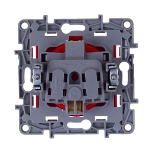 ETIKA Розетка 1-местная с заземлением с защитными шторками 16А красный