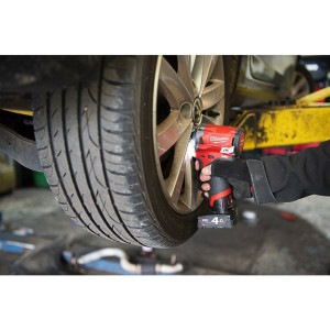 Аккумуляторный гайковерт MILWAUKEE M12 FIWF12-0 FUEL