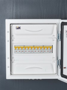 KARAT Автоматический выключатель ВА47-60M 3P C 2А 6кА IEK